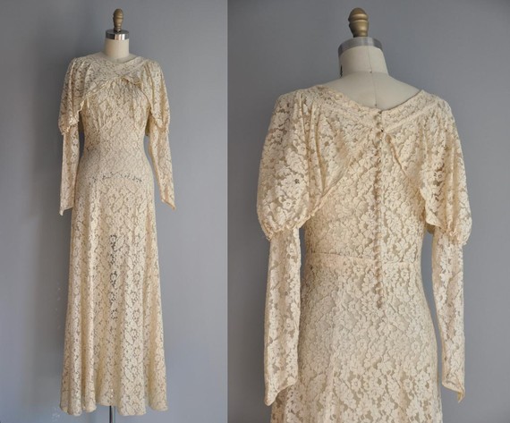 Simplicity Is Bliss Vintage 1920 s Lace Wedding Dress 1350